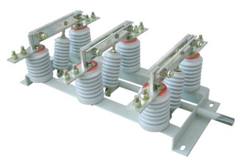 GN6-12/400高压隔离开关 结构特性与运行维护要点解析